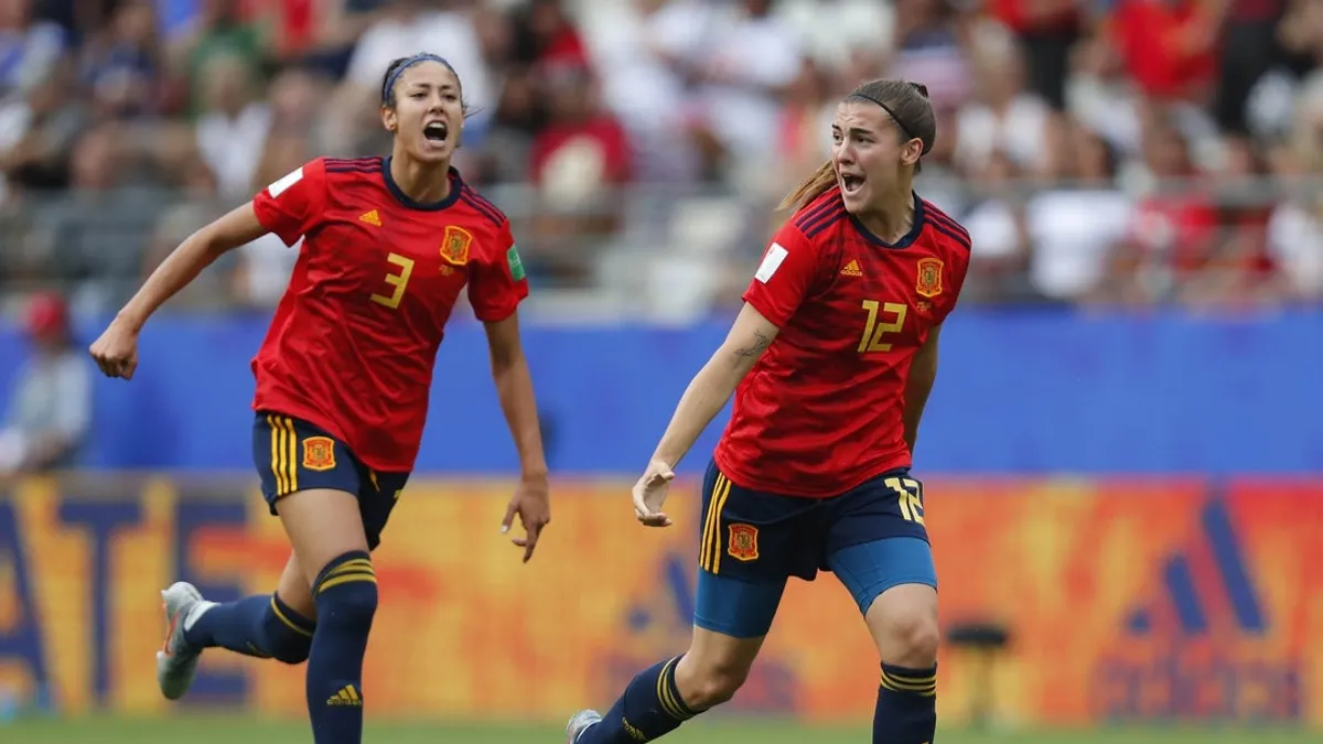 Chicago assina com a estrela espanhola Leila Ouahabi para um contrato de 3 anos