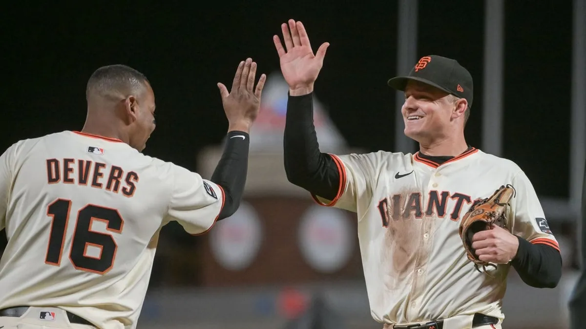 Relatórios: Gigantes abertos à negociação Rafael Devers, Matt Chapman
