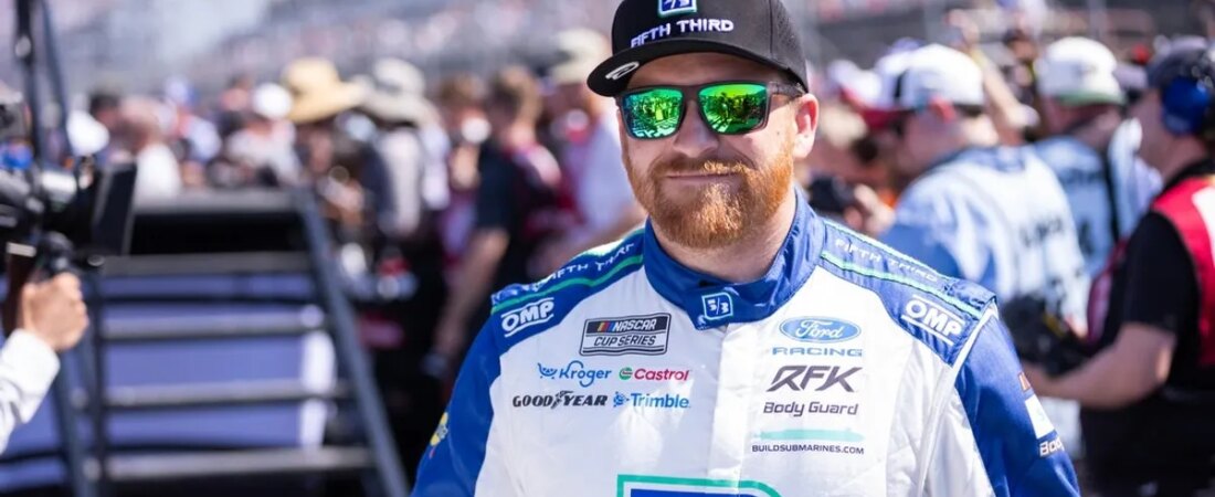 Chris Buescher assina extensão com RFK Racing