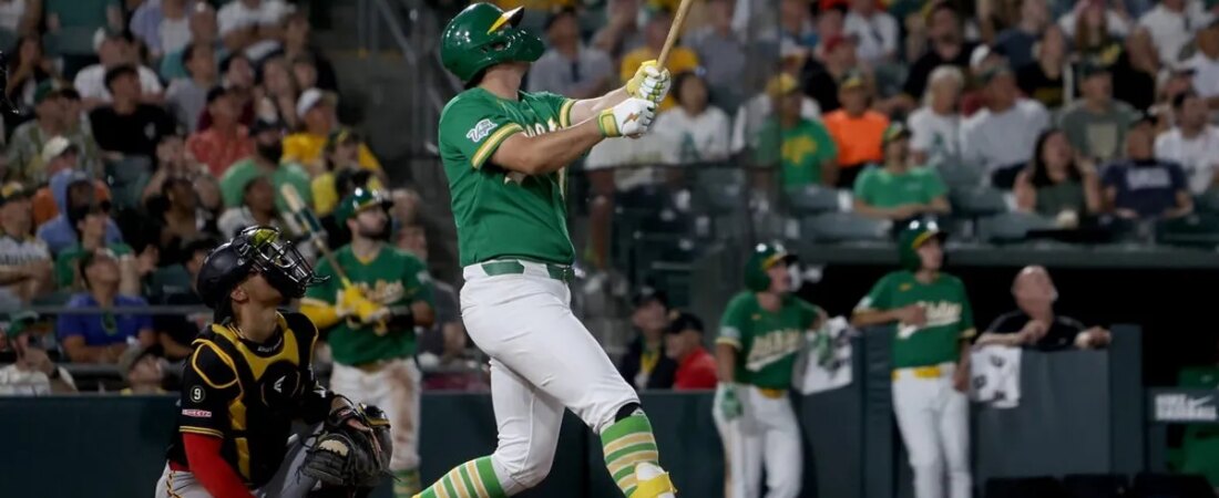 Nick Kurtz, A flexionando os músculos antes da revanche contra o Pirates