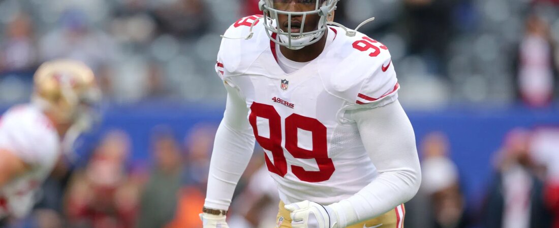 “Aldon Smith bebeu e drogou a maior parte de sua vida”: Jason Whitlock critica a família do ex-49ers DE por culpar CTE pela morte trágica