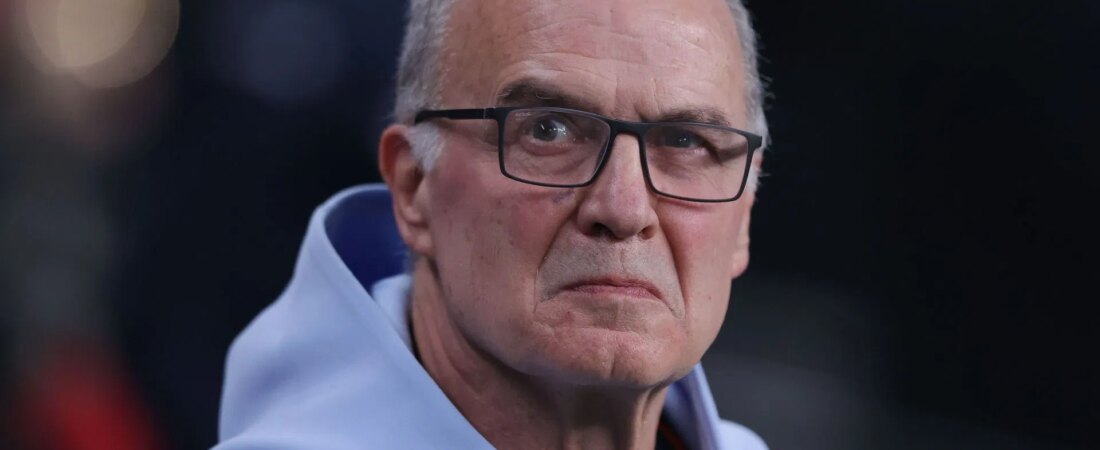 “Não sou modelo” – o técnico do Uruguai, Marcelo Bielsa, responde diretamente quando questionado por que não posou para retratos da Copa do Mundo da FIFA